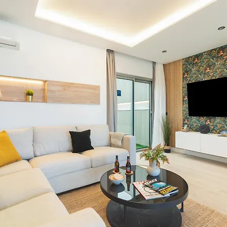 Home2book Stylish Beachfront Escape Διαμέρισμα *