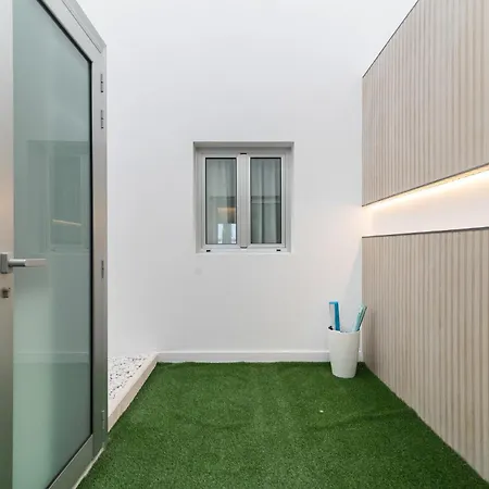 Home2book Stylish Beachfront Escape Διαμέρισμα
