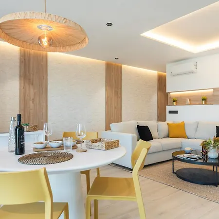 Home2book Stylish Beachfront Escape * 阿里纳加