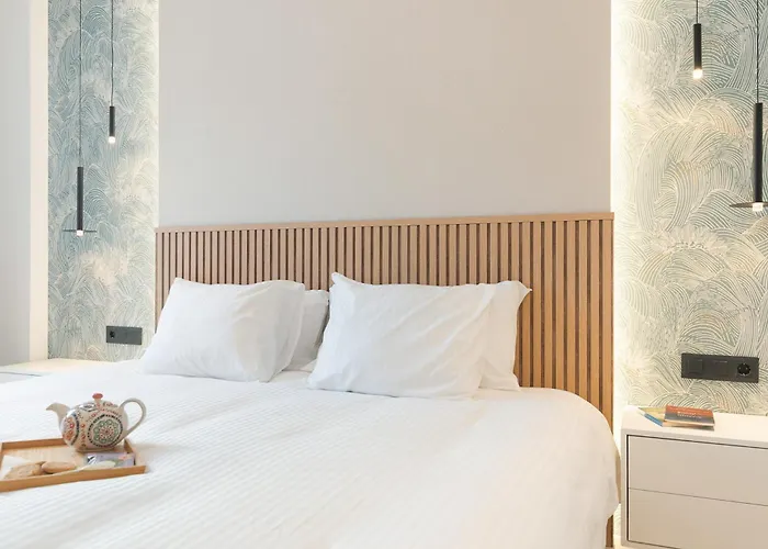 Home2book Stylish Beachfront Escape