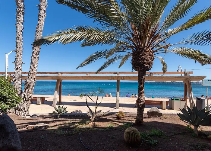 Lejlighed Home2book Stylish Beachfront Escape *