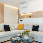 Home2book Stylish Beachfront Escape *