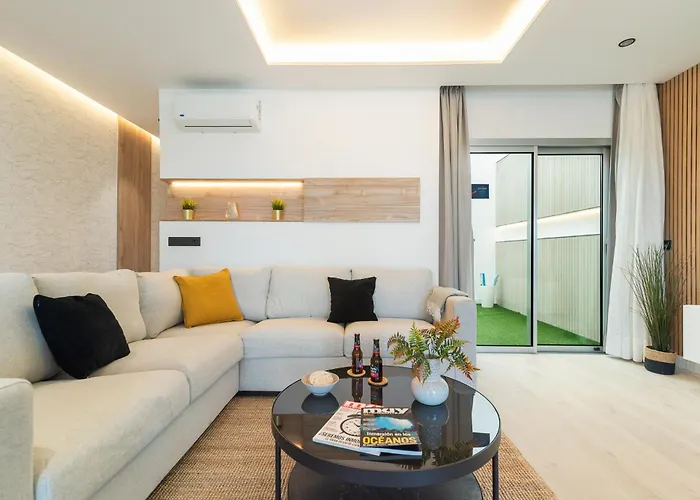 Home2book Stylish Beachfront Escape
