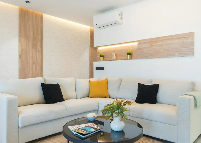 Home2book Stylish Beachfront Escape *